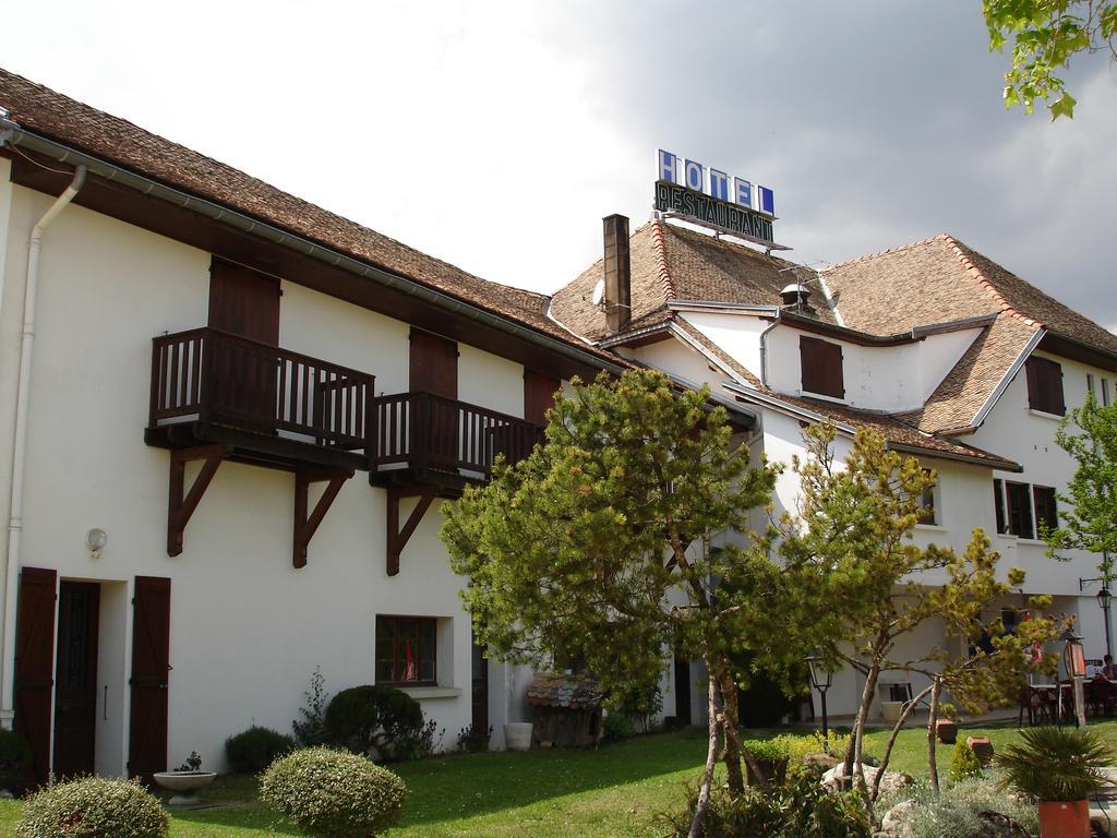 Hotel Restaurant Le Traineau Clelles Buitenkant foto