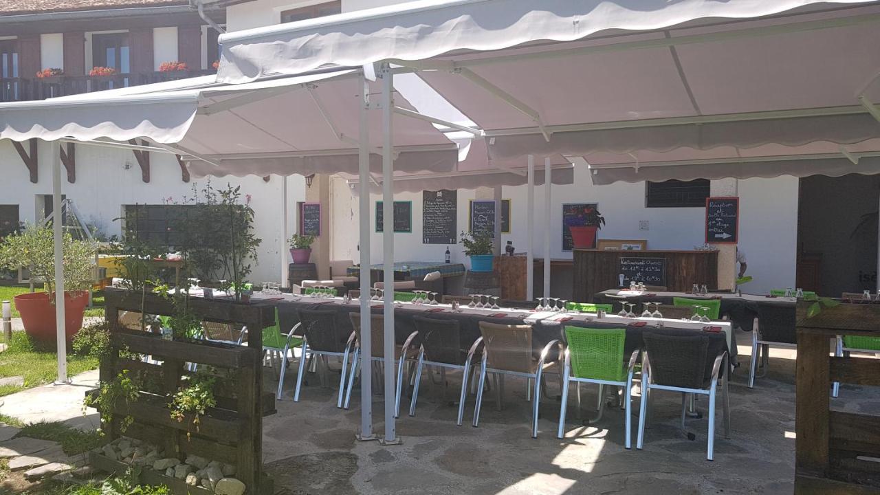 Hotel Restaurant Le Traineau Clelles Buitenkant foto