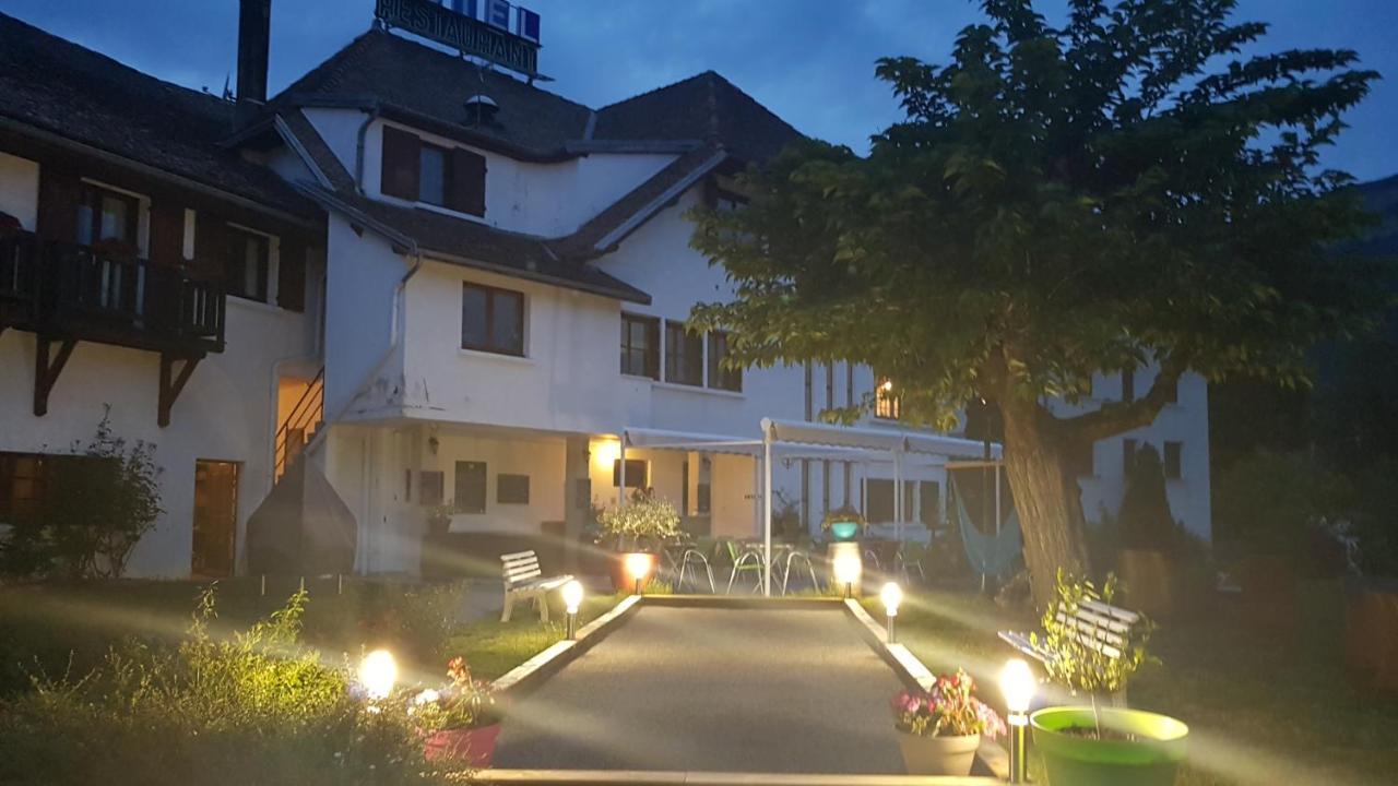 Hotel Restaurant Le Traineau Clelles Buitenkant foto